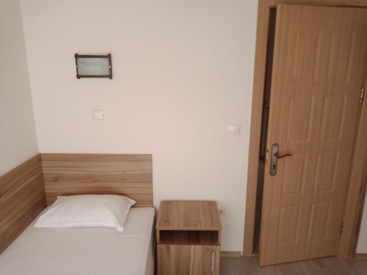 Къмпинг Градина - Garden Beach Apartments โซโซโปล ภายนอก รูปภาพ